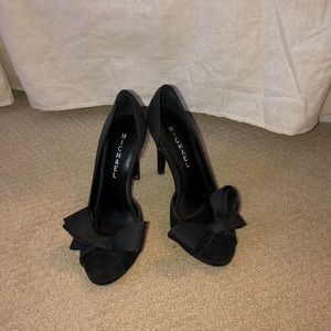 MICHAEL Michael Kors black heels